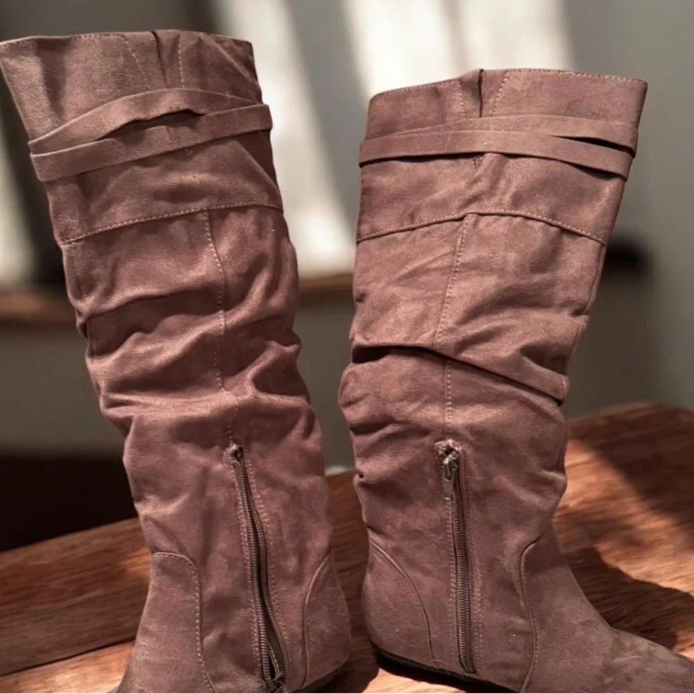 JUST FAB Women's Suede Knee-High Boots - Brown SIZE 6 NEW IN BOX
